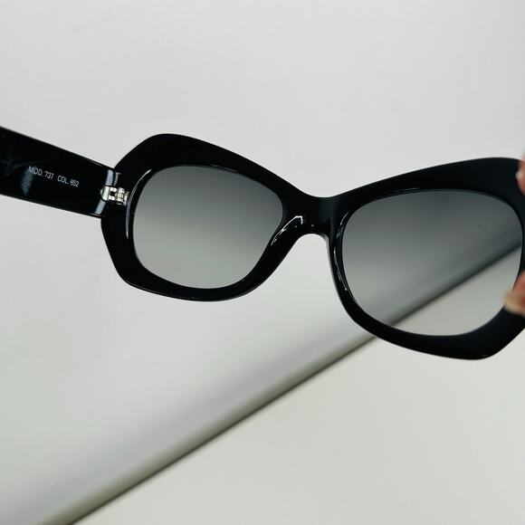 Vintage 80's Versace Black Modified Cat Eye Gray Lense Sunglasses MOD737COL852 - Picture 6 of 12